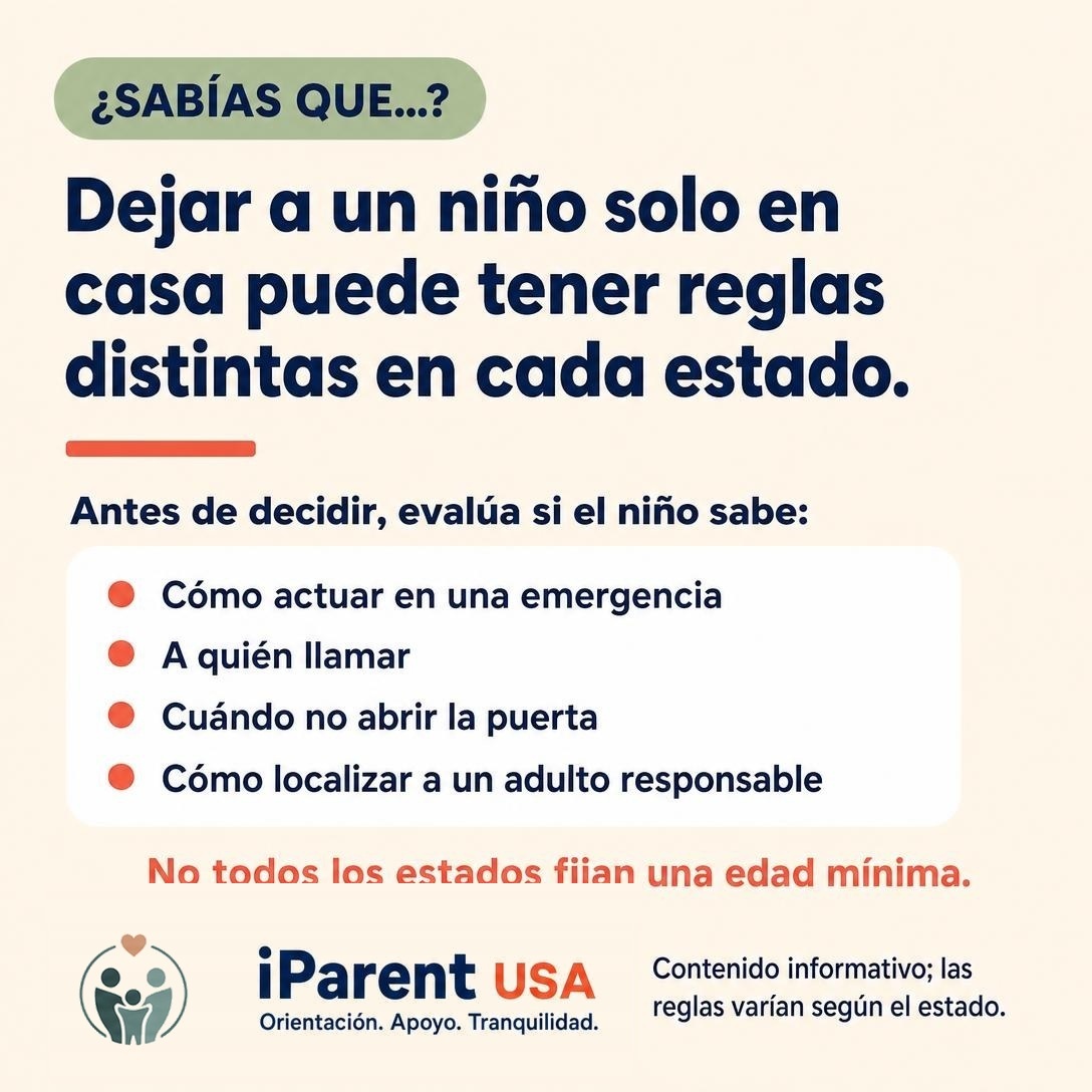 Niño haciendo la tarea solo en la sala de estar